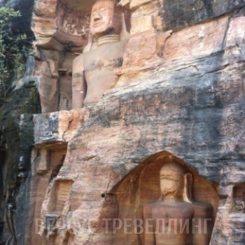 Пещерные храмы форта Гвалиор