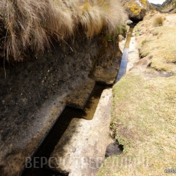Перу, Кумбе-Майо. Руины акведука доинкского периода. Сентябрь 2014<br />
<br />
